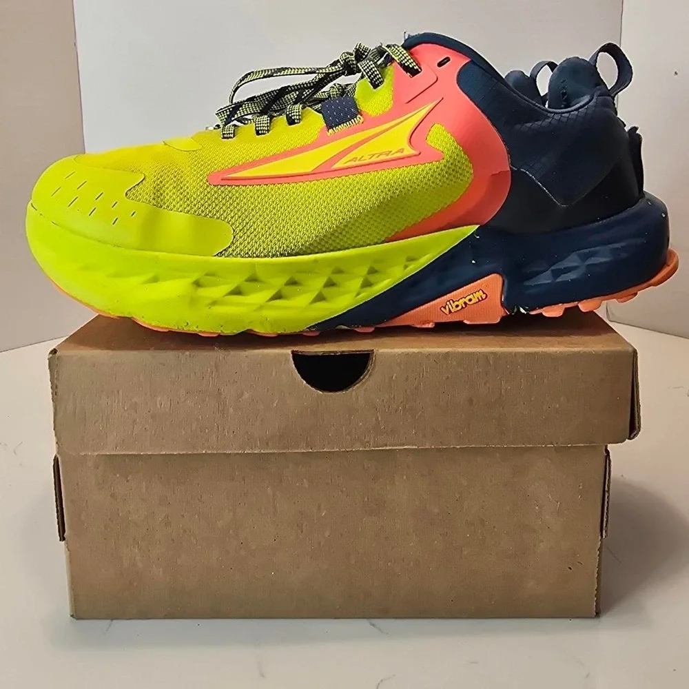 The Unbranded Brand altra men